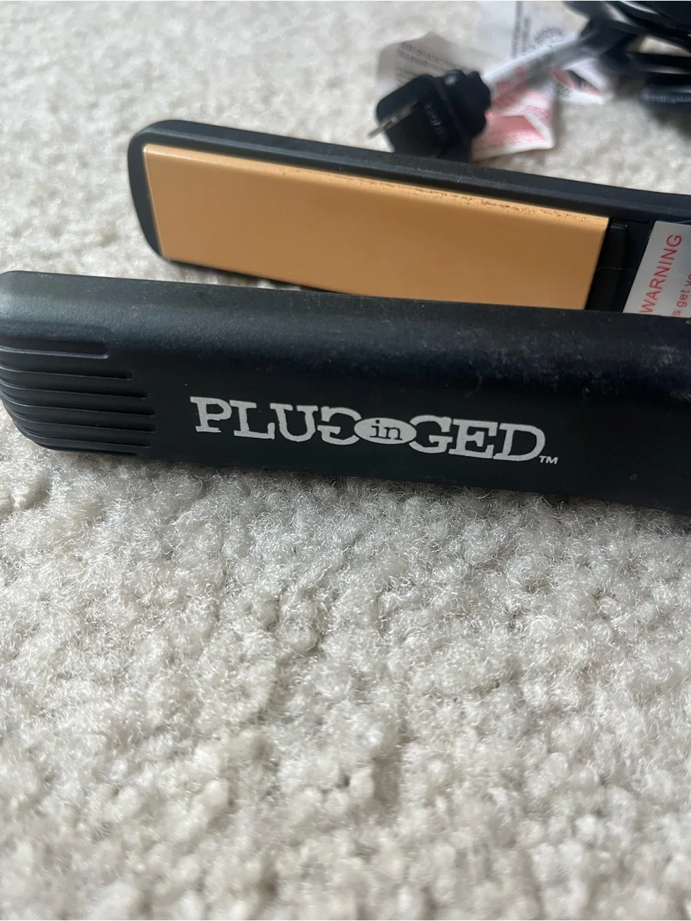 Pluge d•GED Black Hair Straightener with Gold Plates